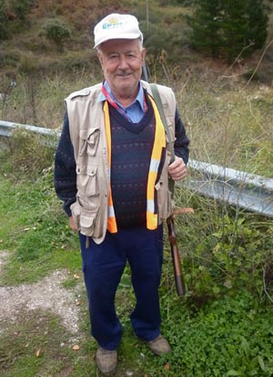 Celestino Cuevas, el jefe de la cuadrilla 141, que se despidió de sus compañeros como cazador. Los años no perdonan..... 