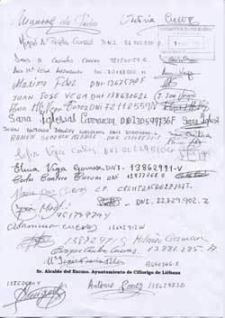 Firmas de vecinos o contribuyentes de Pumareņa en el aņo 2008 solicitando al Ayuntamiento de Cillorigo varias obras a realizar en el pueblo