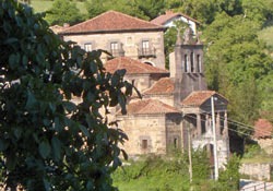 Iglesia y casa-palacio donde nació Pedro Antonio