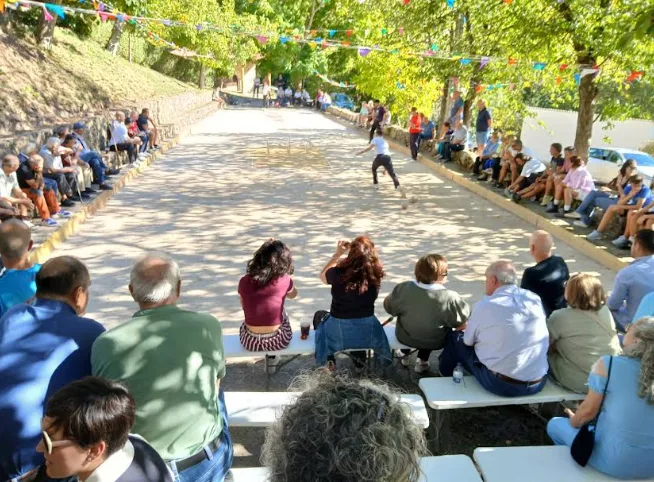 Concurso de Bolo Palma en la bolera de Pumareña