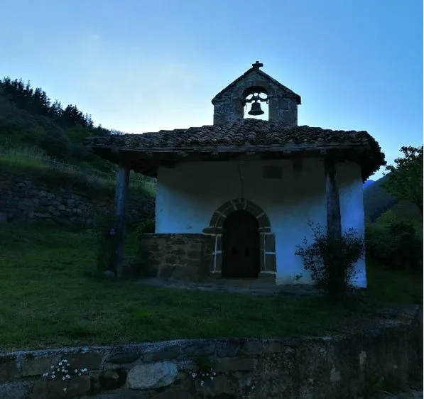 Interior de la ermita de San Miguel